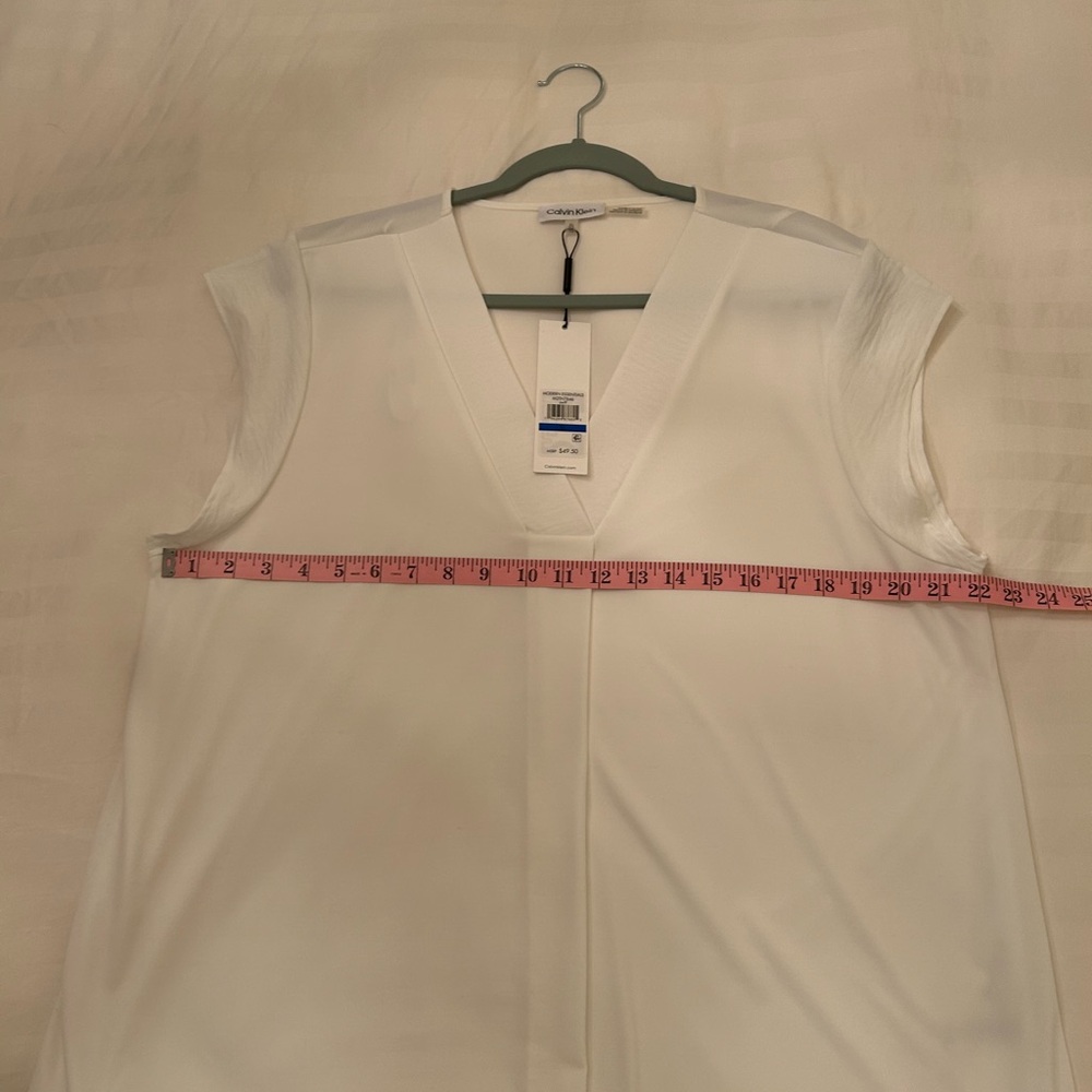 Calvin Klein Modern Essentials White Sleeveless V-Neck Top Size XL NWT - Picture 8 of 9